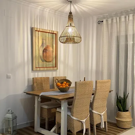 Precioso Independiente En Con Piscina Tatil Evi