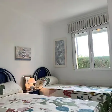 Precioso Independiente En Con Piscina Tatil Evi Denia