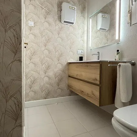 Precioso Independiente En Con Piscina Tatil Evi