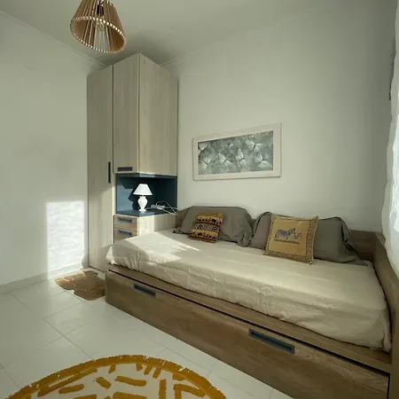 Precioso Independiente En Con Piscina Tatil Evi *